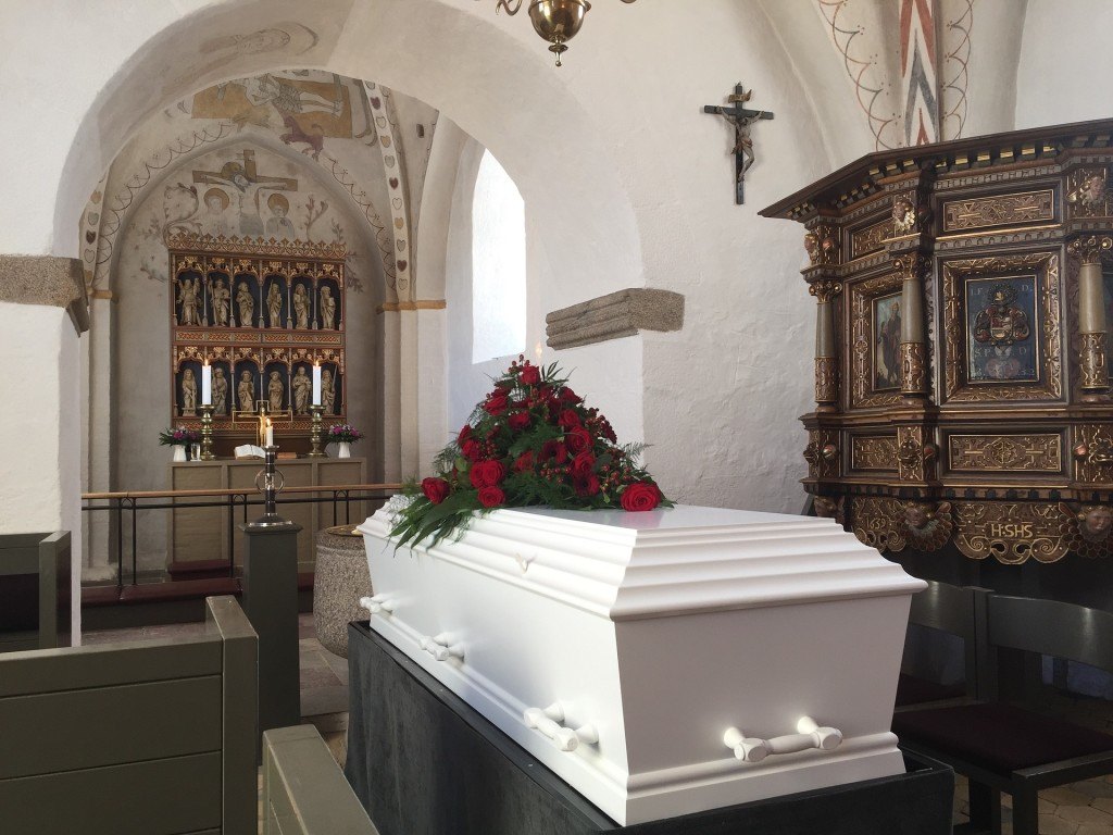 coffin-1177014_1920