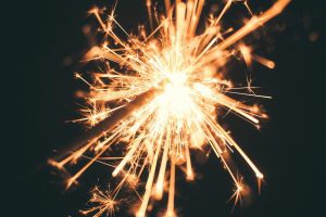 sparkler-1149641_1920